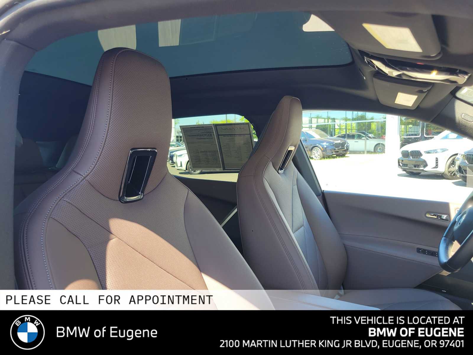 Used 2023 BMW iX xDrive50 w/ Premium Package AWD/4WD image 13
