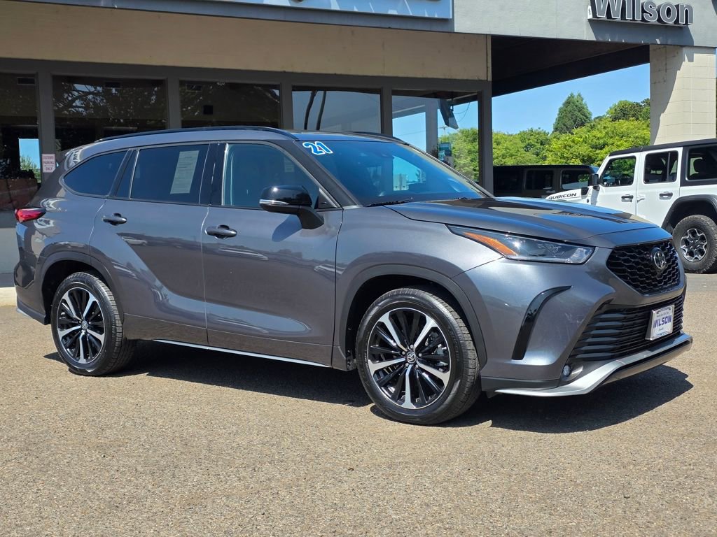 Used 2021 Toyota Highlander XSE image 34