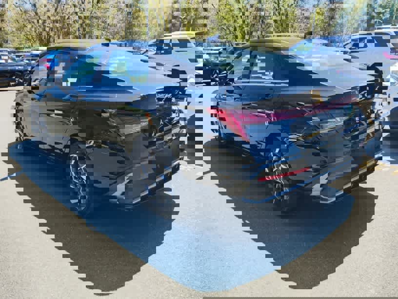 Used 2024 Hyundai Elantra Limited FWD image 5