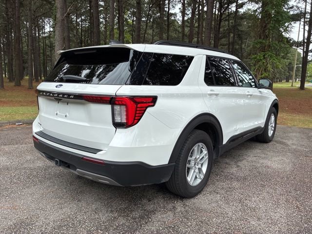 Used 2026 Ford Explorer Active w/ Active Comfort Package RWD image 3