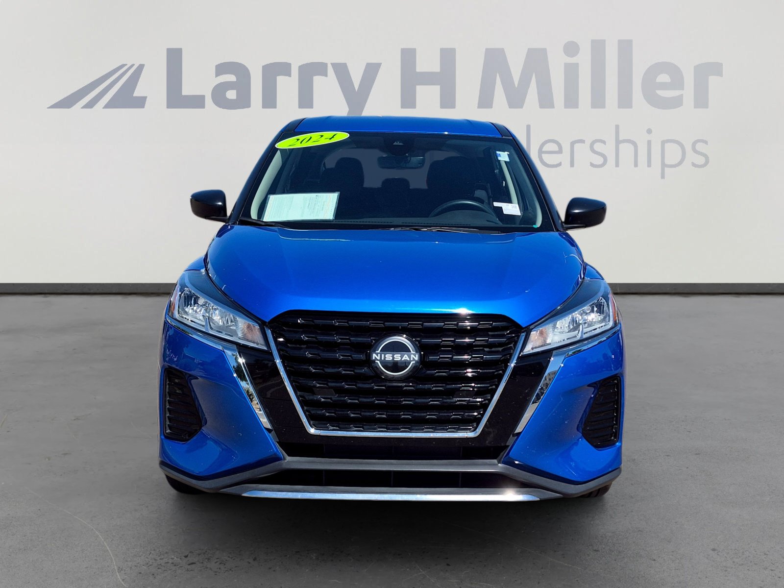 Used 2024 Nissan Kicks S w/ Interior Electronics Package FWD image 8