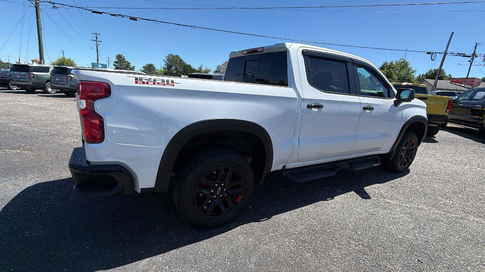 Used 2024 Chevrolet Silverado 1500 LT Trail Boss w/ LT Trail Boss Premium Package AWD/4WD image 5