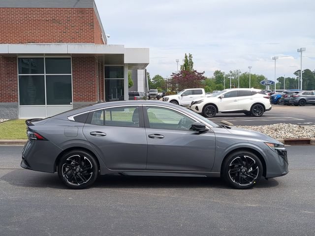 New 2026 Nissan Sentra SR w/ SR Premium Package FWD image 2