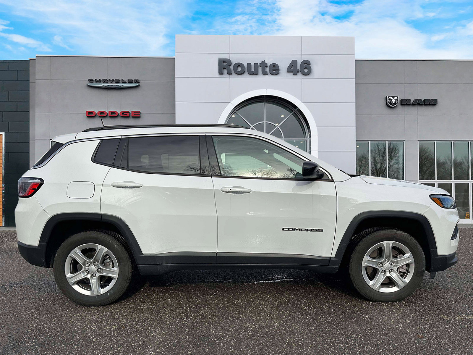 Used 2023 Jeep Compass Latitude w/ Convenience Group image 6
