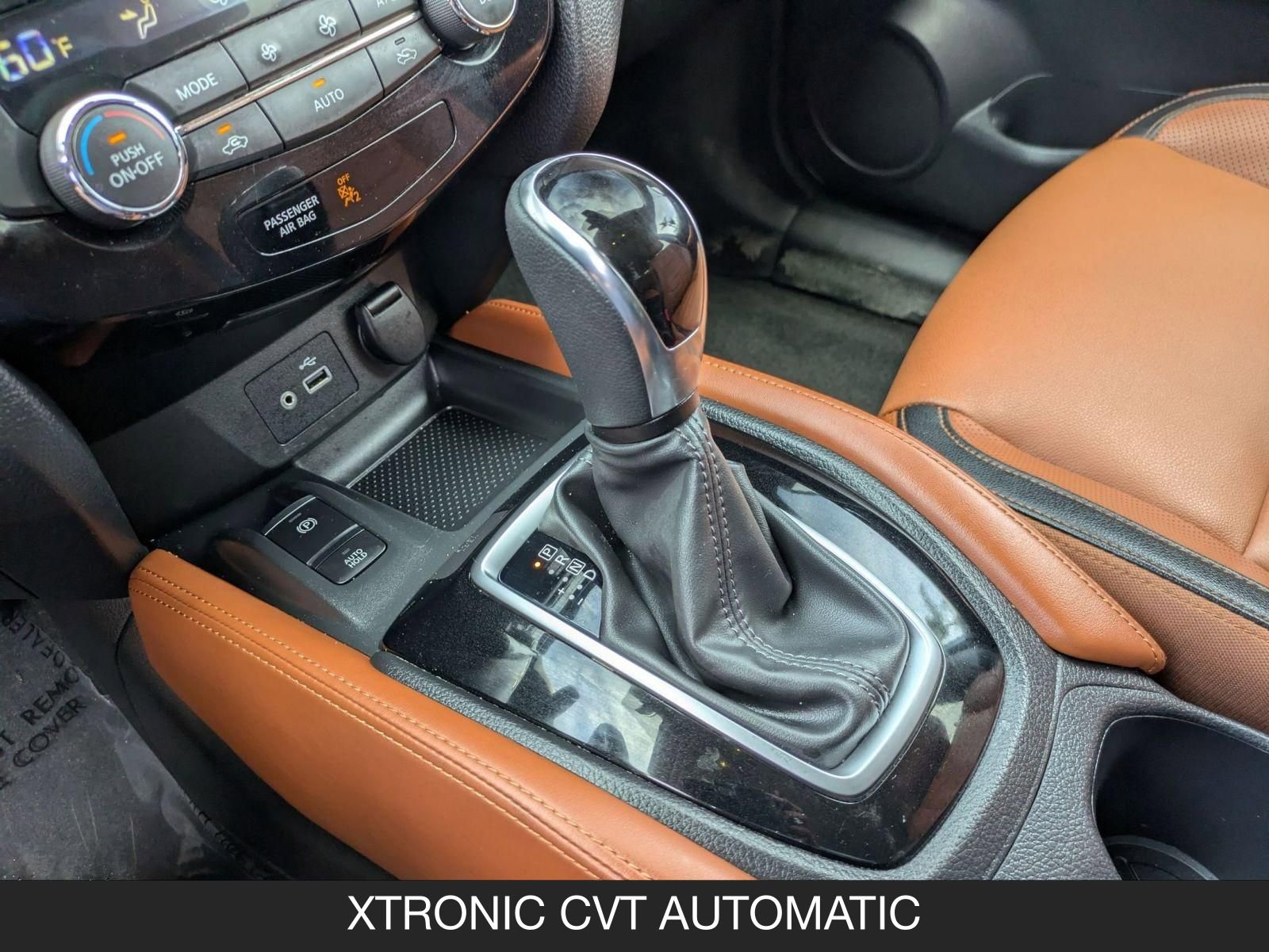 Used 2019 Nissan Rogue SL w/ Premium Package FWD image 16