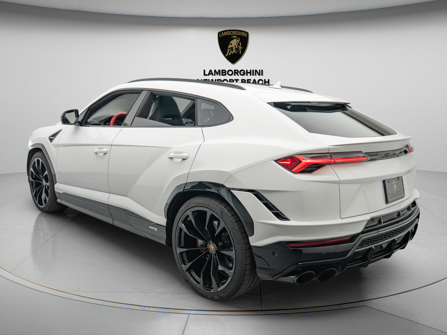 Used 2024 Lamborghini Urus S AWD/4WD image 4