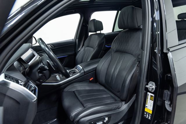 Used 2022 BMW X5 M50i AWD/4WD image 22