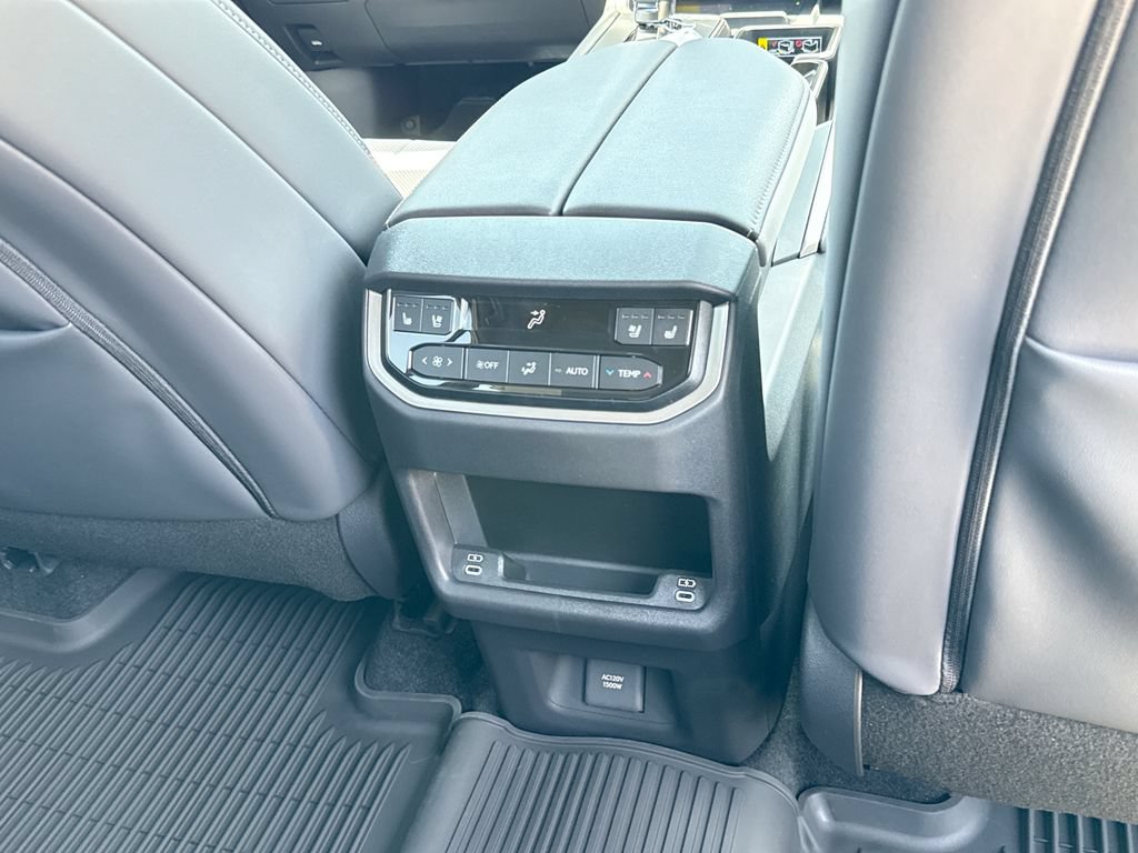 New 2026 Lexus TX 500h AWD image 18