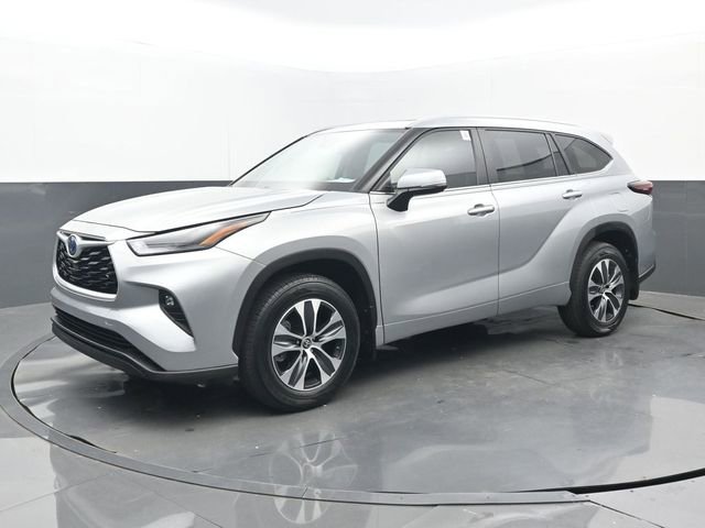 Used 2024 Toyota Highlander XLE FWD image 26