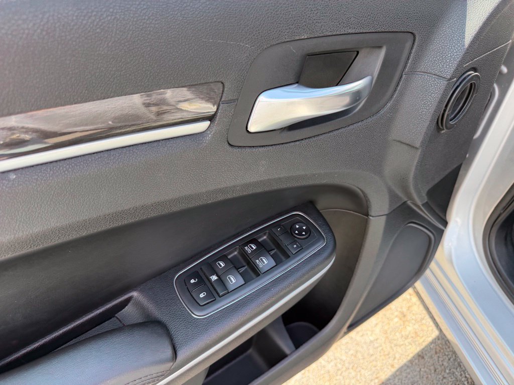 Used 2019 Chrysler 300 Touring w/ Sport Appearance Package AWD/4WD image 13