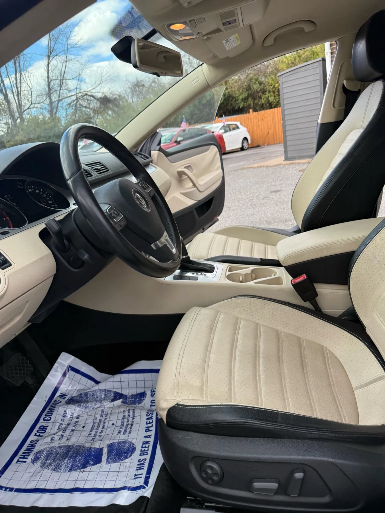 Used 2009 Volkswagen CC Sport FWD image 11