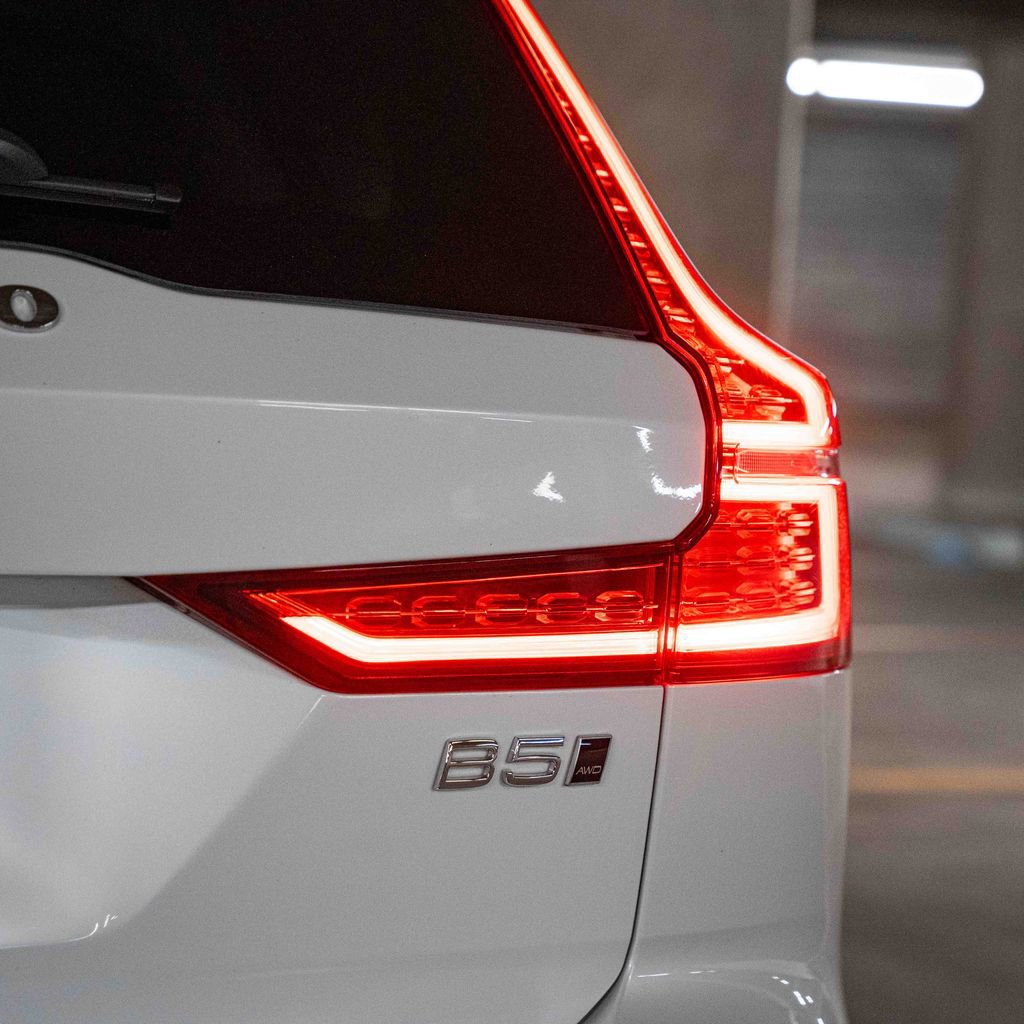 Certified 2024 Volvo V60 B5 Cross Country Plus image 6