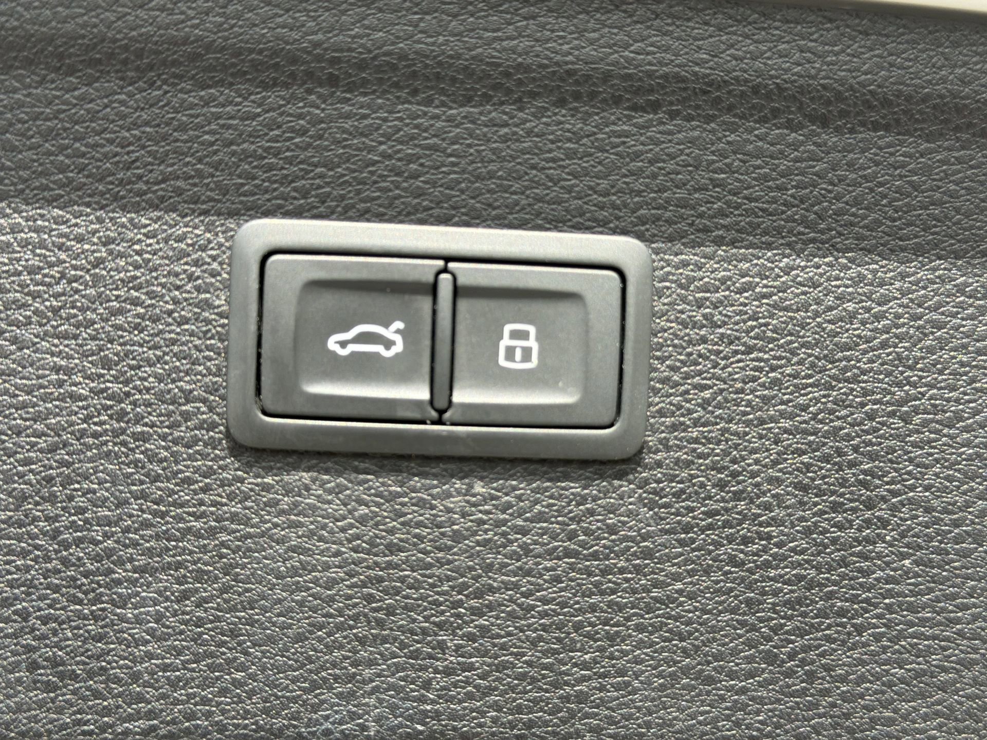 Used 2021 Audi Q5 Prestige w/ Prestige Package AWD/4WD image 12