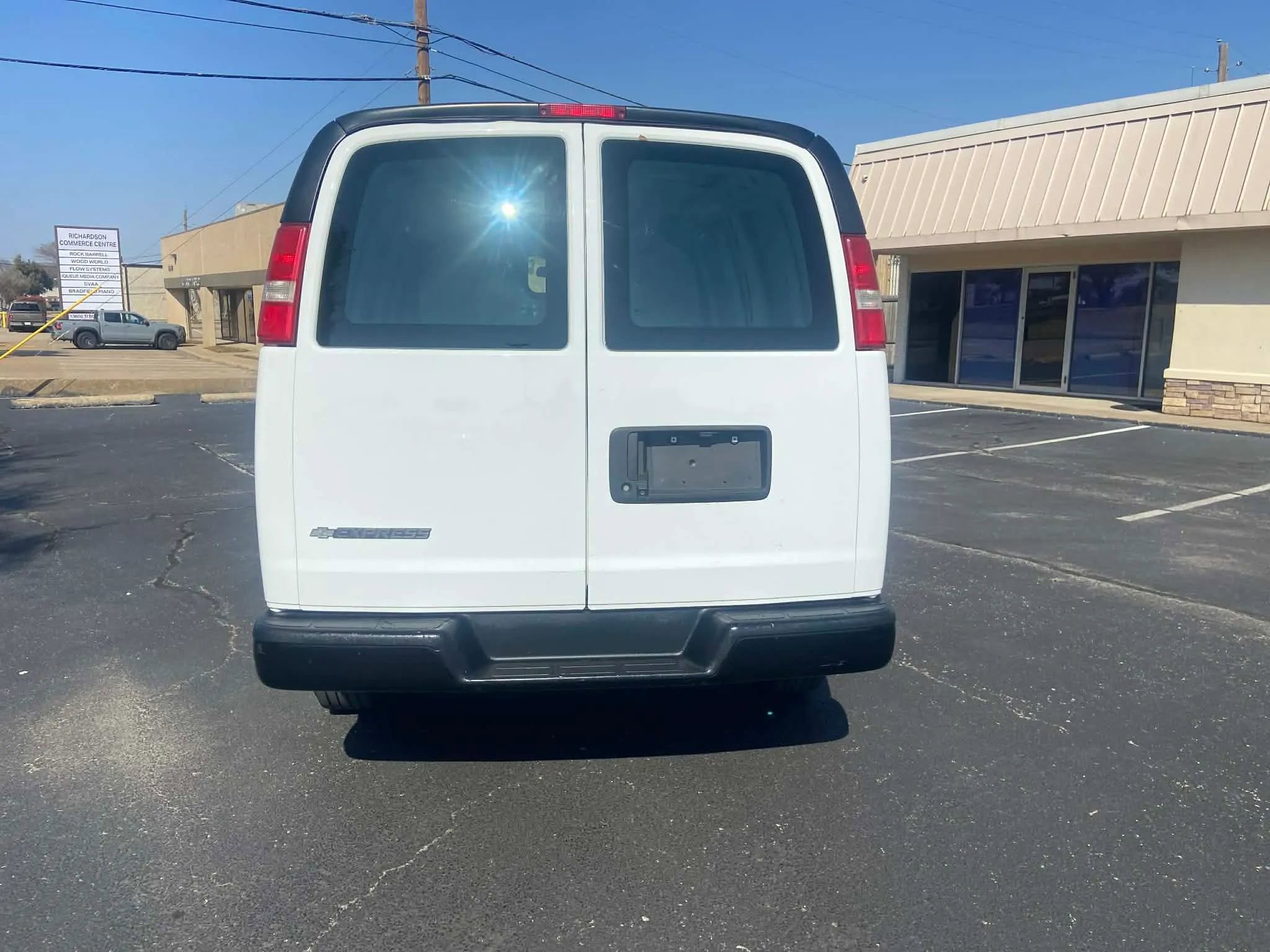 Used 2019 Chevrolet Express 2500 image 5