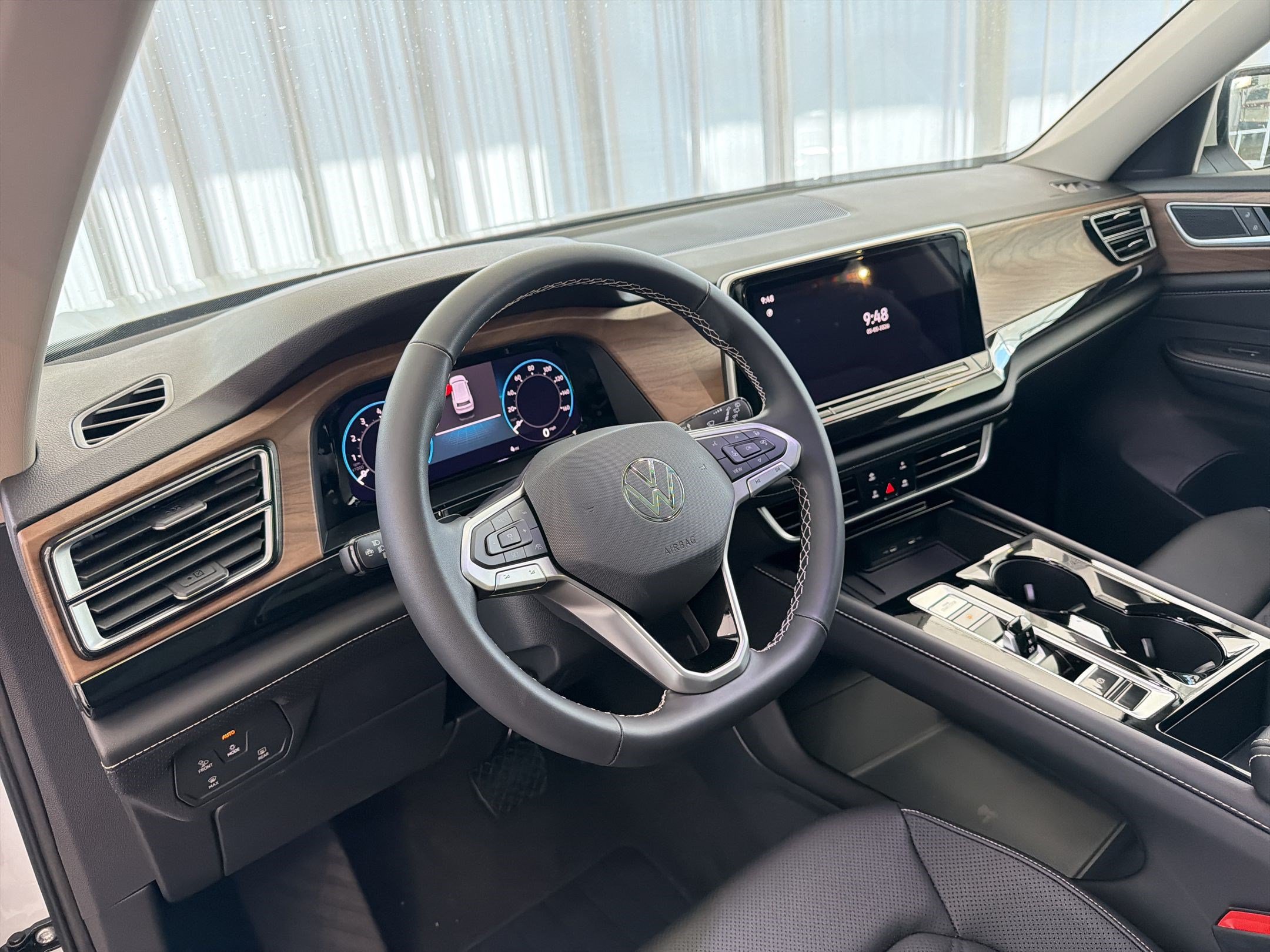 New 2026 Volkswagen Atlas SE FWD image 4