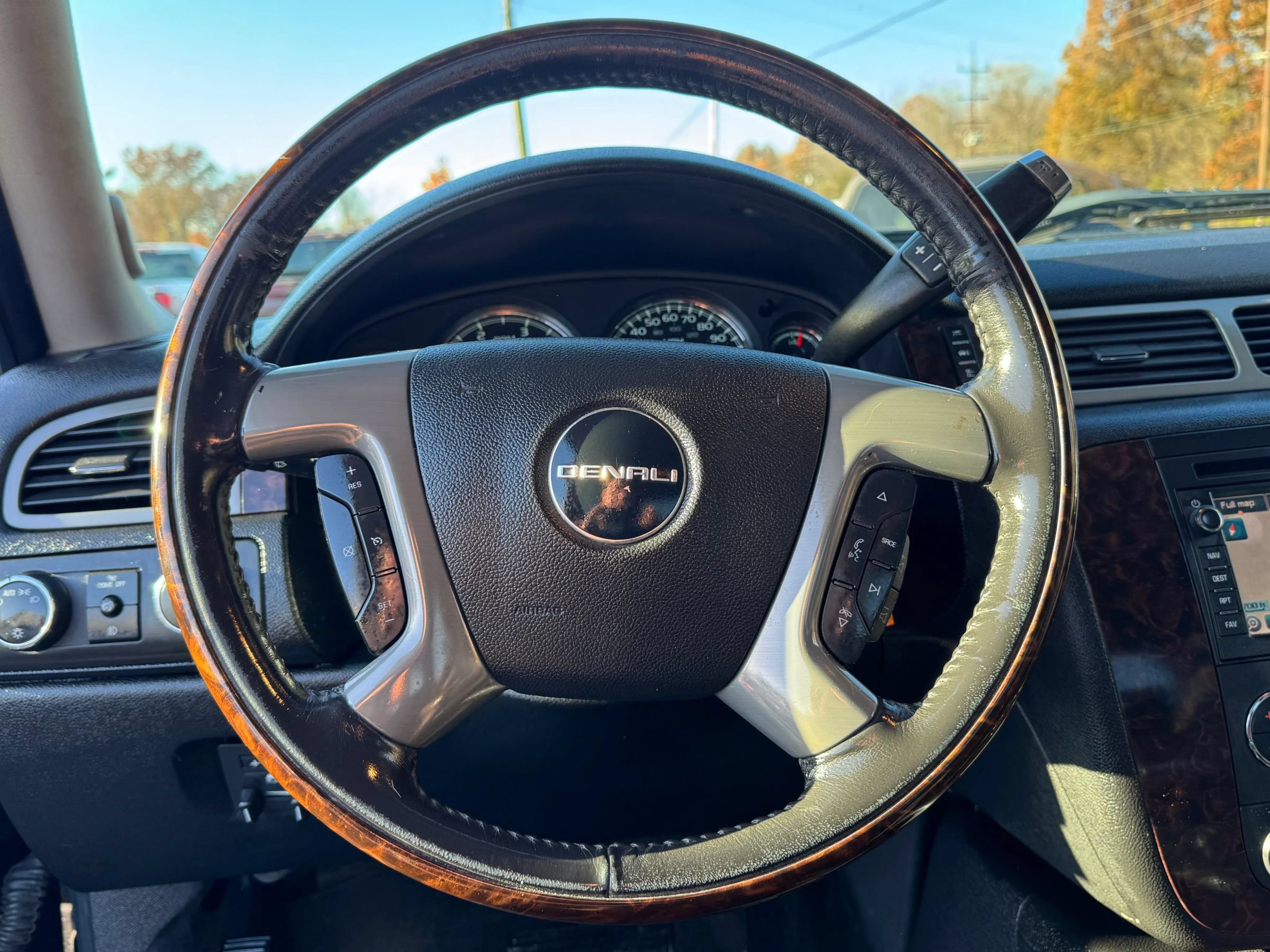 Used 2011 GMC Sierra 3500 Denali AWD/4WD image 17