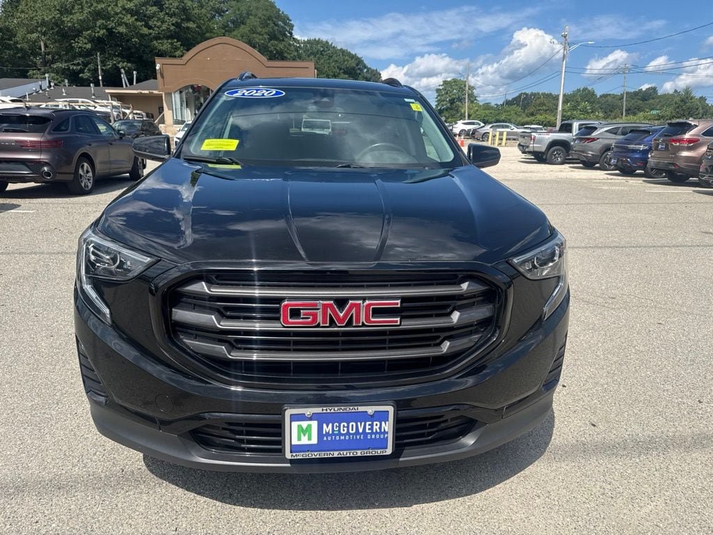 Used 2020 GMC Terrain SLE w/ Driver Convenience Package AWD/4WD image 2