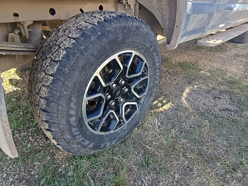 Used 2019 Ford F150 XLT w/ Equipment Group 302A Luxury image 9