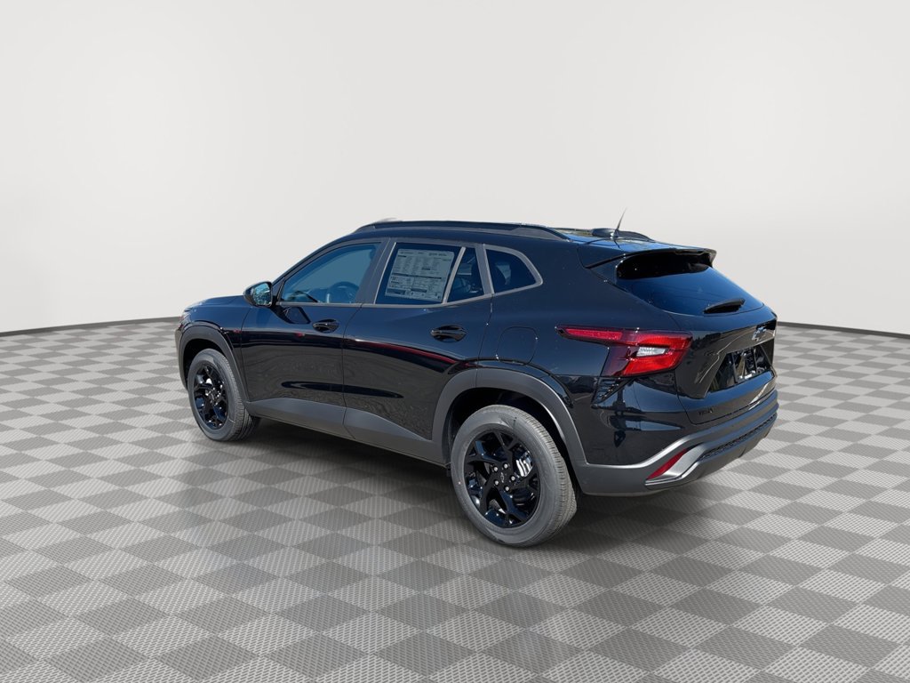 New 2026 Chevrolet Trax LT w/ Midnight Edition FWD image 7