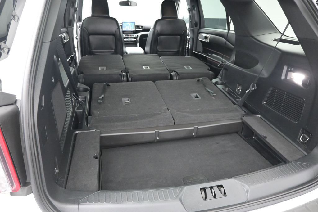 Used 2022 Ford Explorer ST-Line RWD image 11