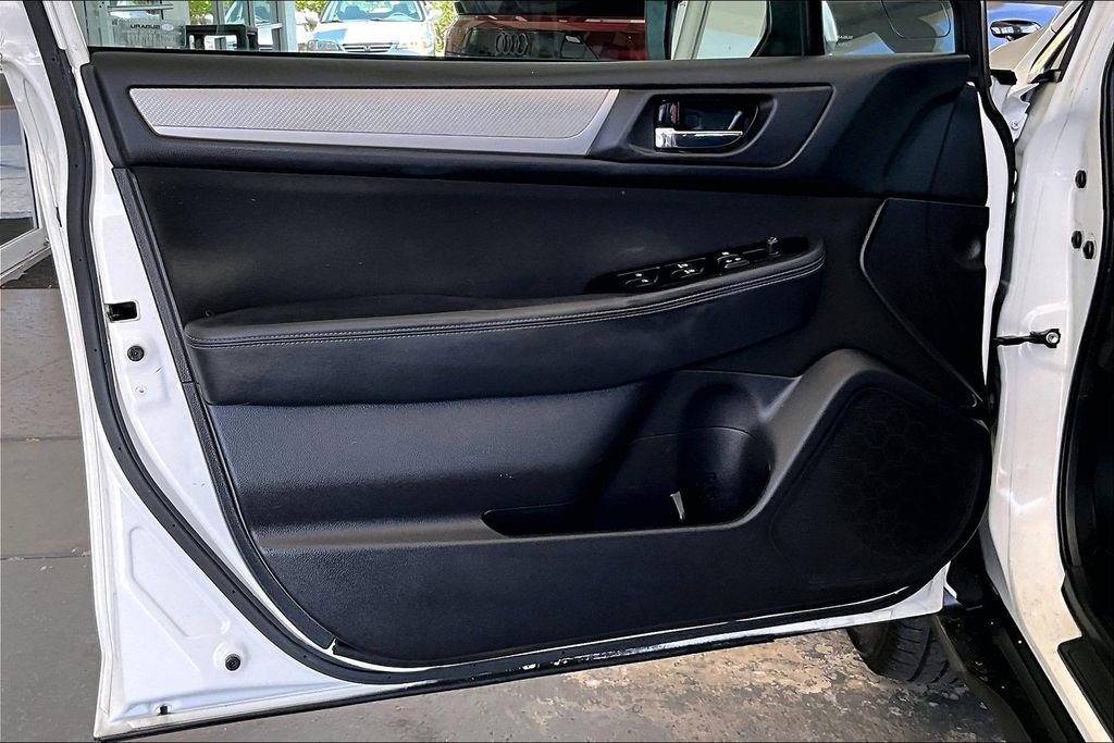 Used 2017 Subaru Outback 2.5i Premium image 20