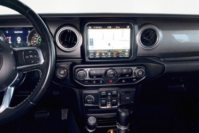Used 2022 Jeep Wrangler Unlimited Sahara image 9