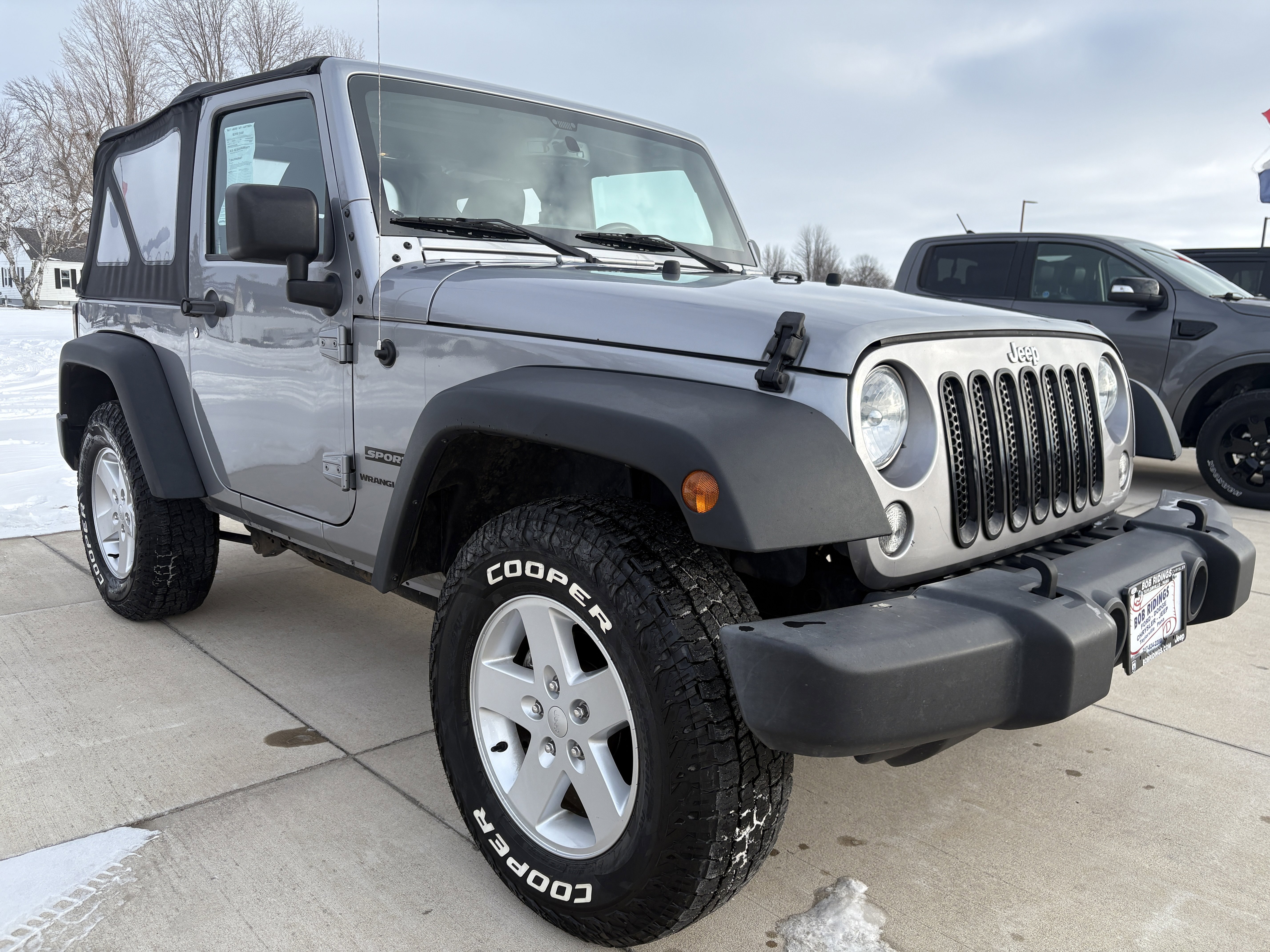 Used 2018 Jeep Wrangler Sport image 4