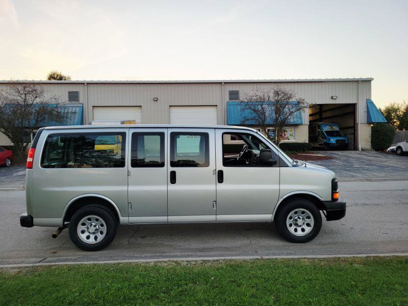 Used 2014 Chevrolet Express 1500 RWD image 3