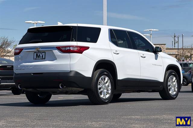 Used 2021 Chevrolet Traverse LS w/ LPO, Cargo Package image 4
