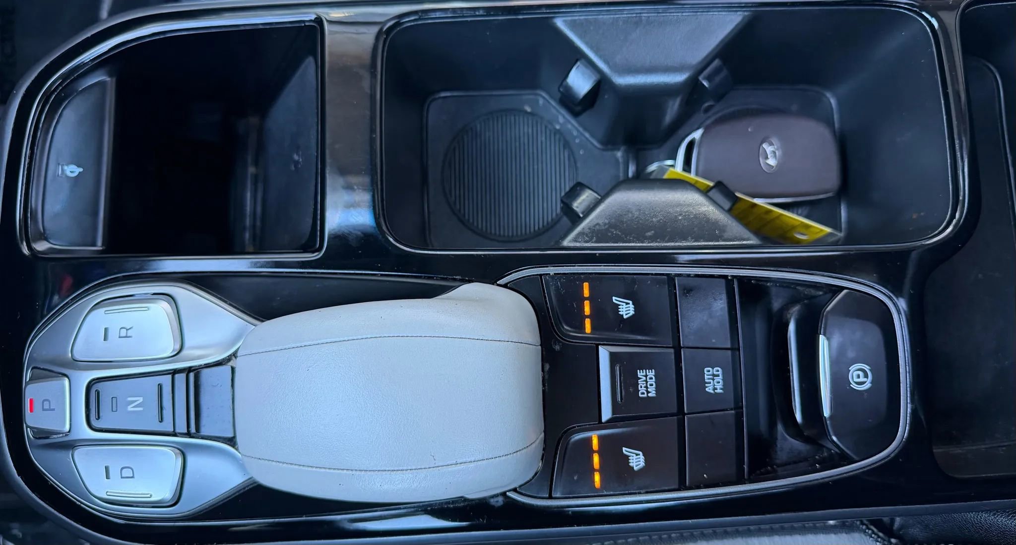 Used 2021 Hyundai Ioniq Limited image 22