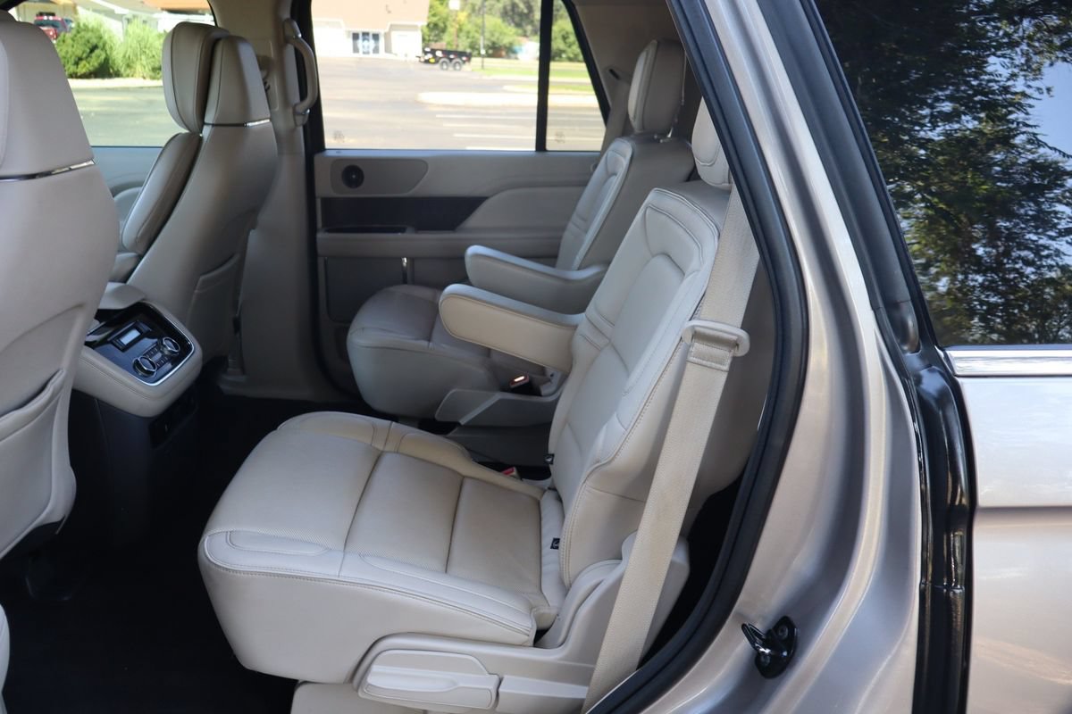 Used 2018 Lincoln Navigator Reserve w/ Technology Package AWD/4WD image 20
