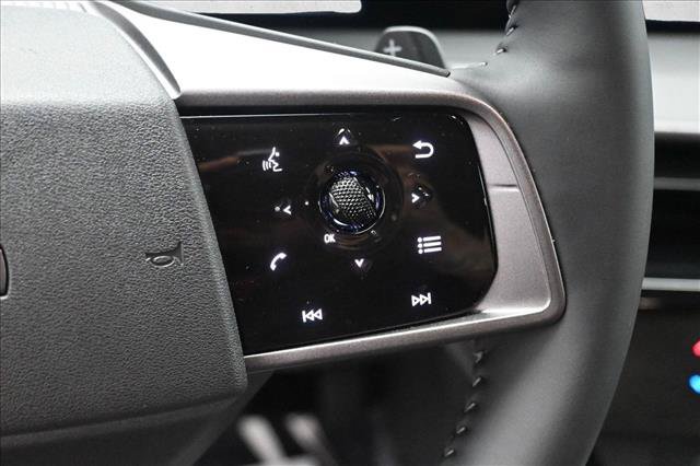 Used 2025 Nissan Murano SV AWD/4WD image 13