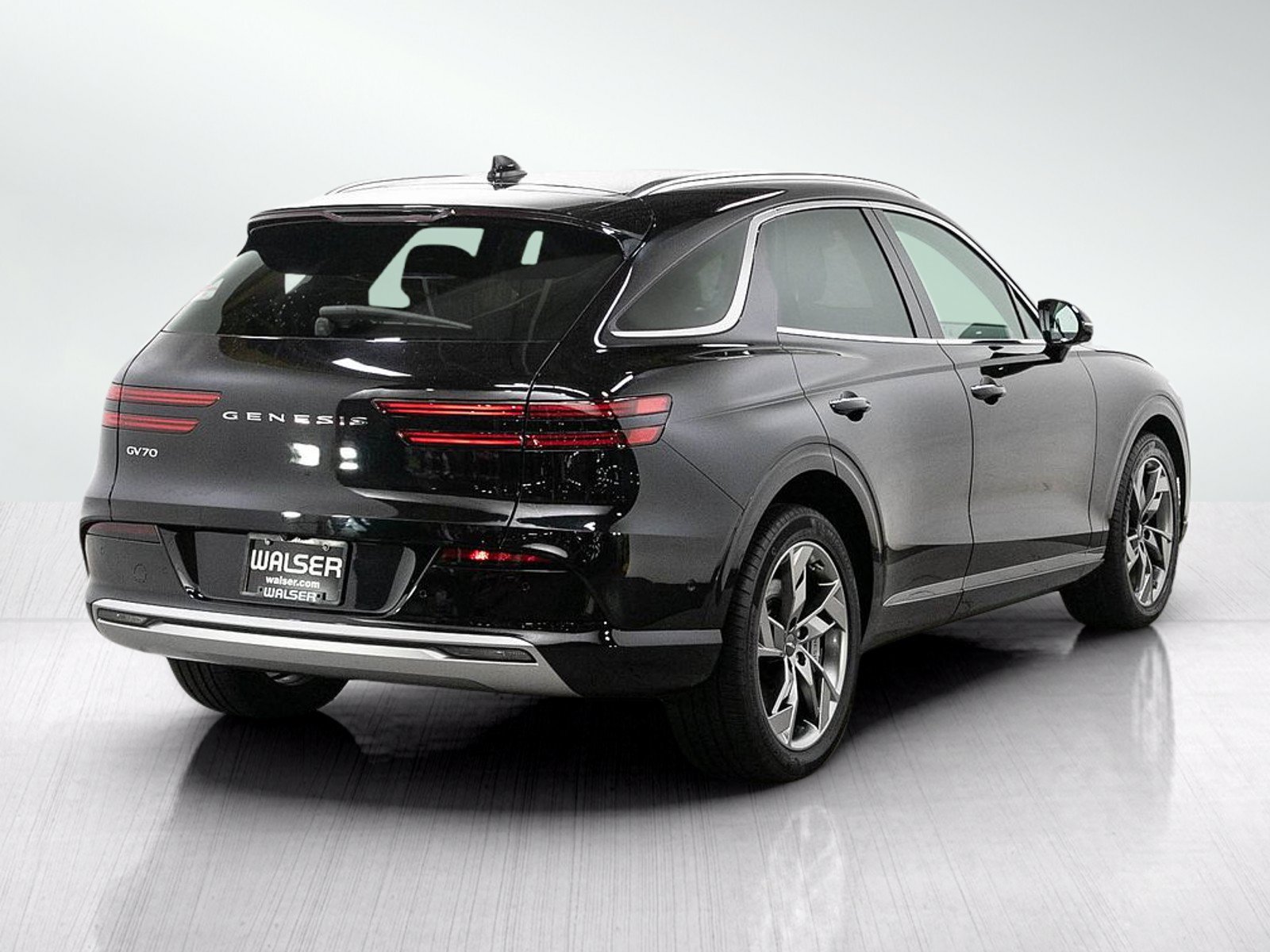 Used 2023 Genesis Electrified GV70 AWD/4WD image 5