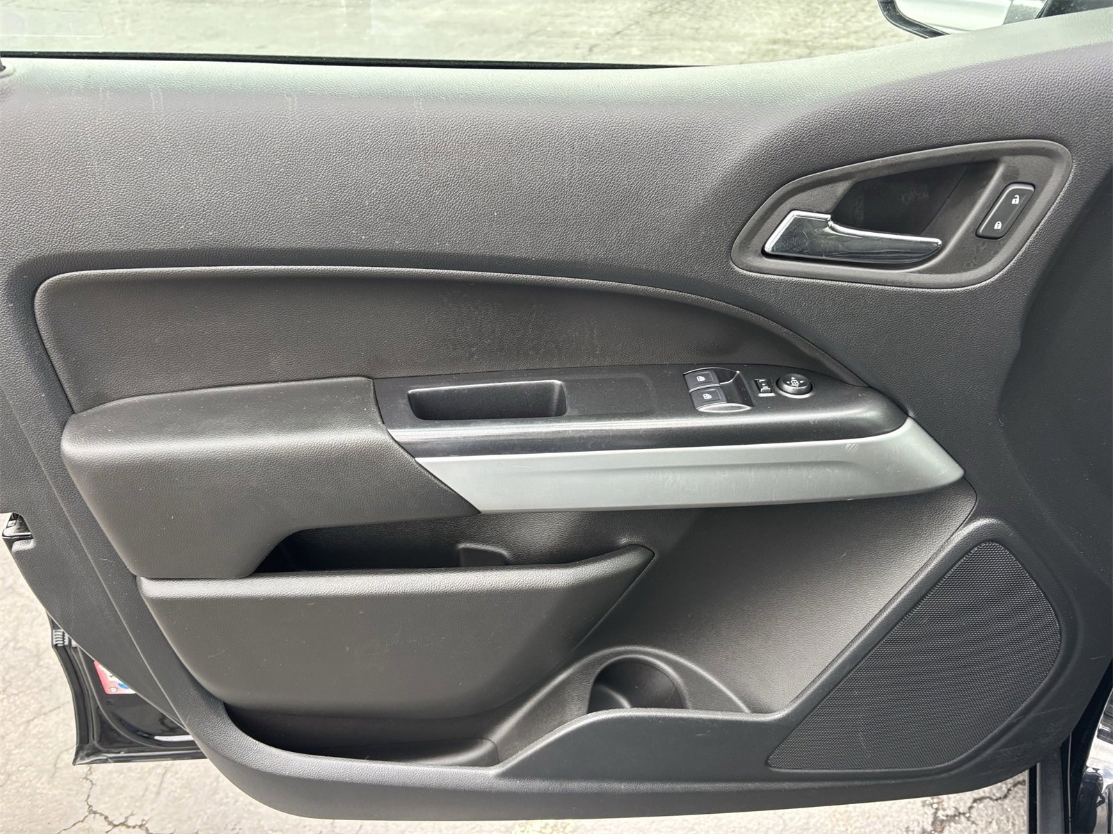 Used 2022 Chevrolet Colorado LT w/ Fleet Safety Package image 17