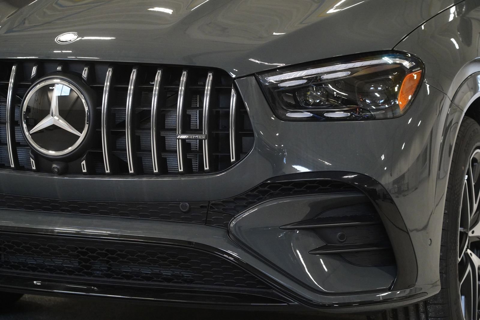 New 2026 Mercedes-Benz GLE 53 AMG 4MATIC image 9