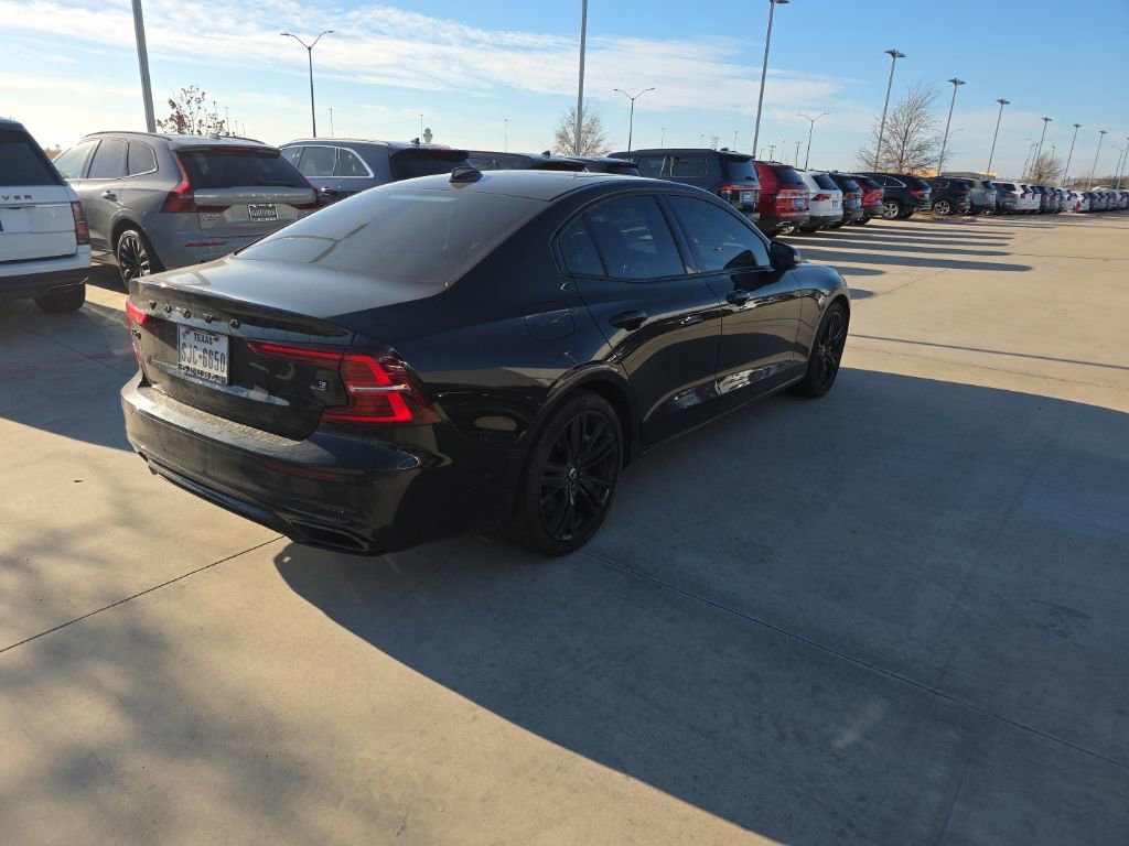 Used 2022 Volvo S60 T8 R-Design w/ Advanced Package image 3