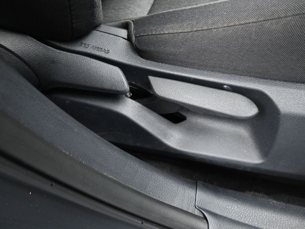 Used 2025 Toyota Camry LE image 27