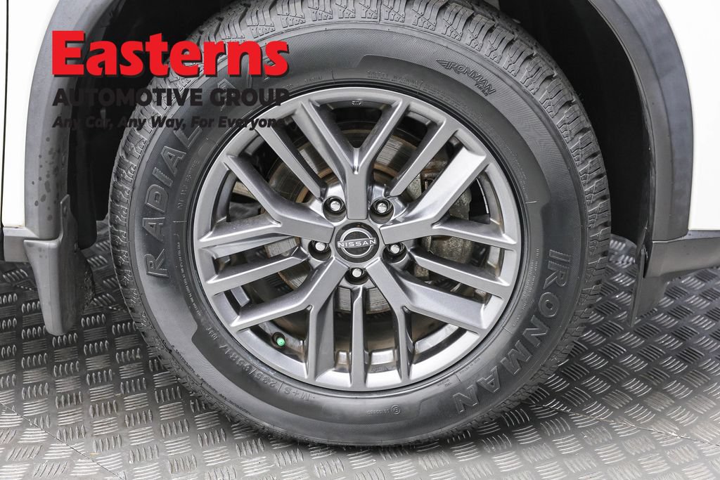 Used 2023 Nissan Rogue S AWD/4WD image 27