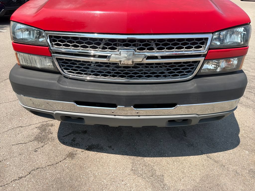 Used 2005 Chevrolet Silverado 2500 LS AWD/4WD image 39