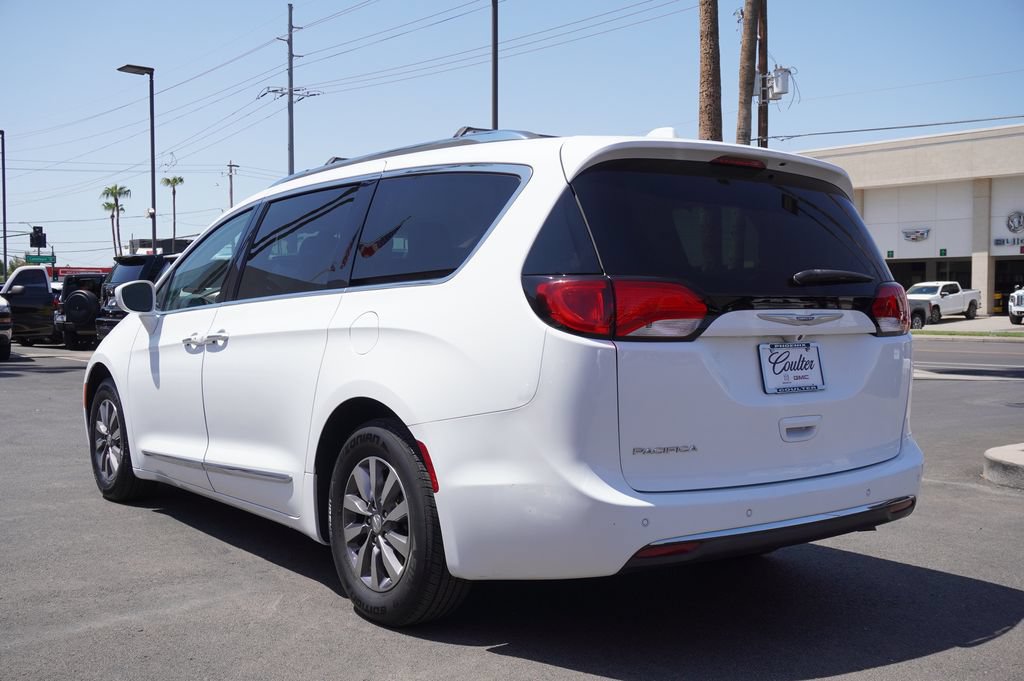 Used 2019 Chrysler Pacifica Touring-L Plus FWD image 3