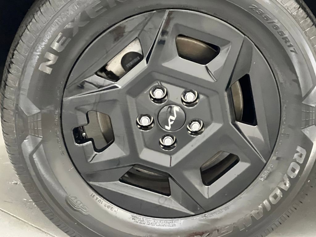 Used 2025 Kia Carnival image 72