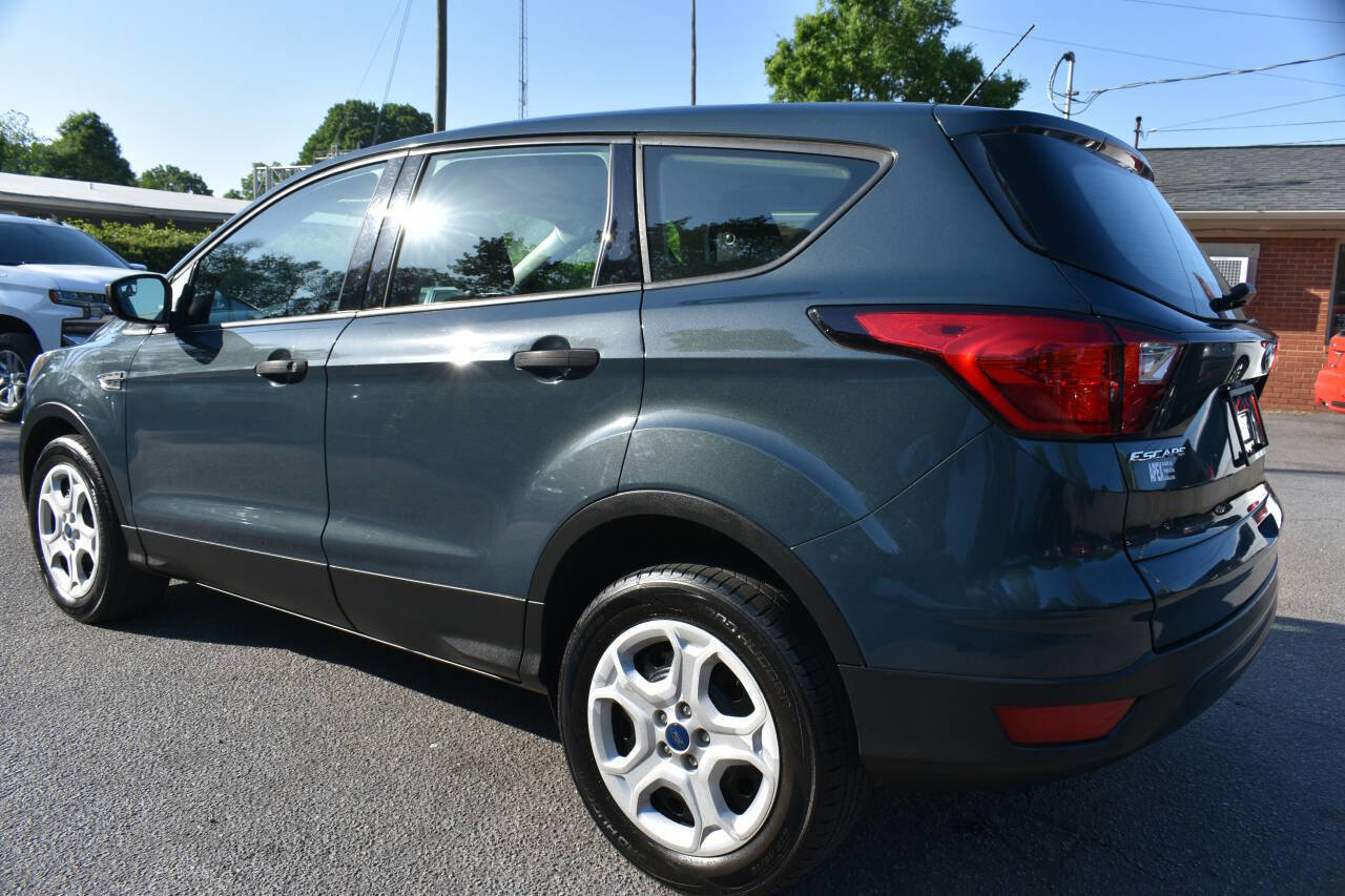 Used 2019 Ford Escape S FWD image 28