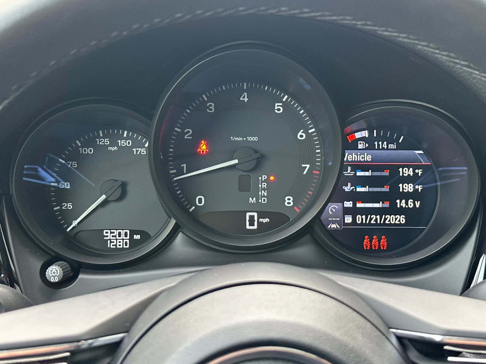 Certified 2025 Porsche Macan AWD/4WD image 28