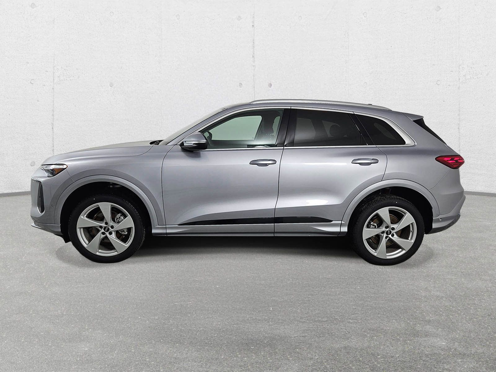 New 2026 Audi Q5 Premium Plus AWD/4WD image 4