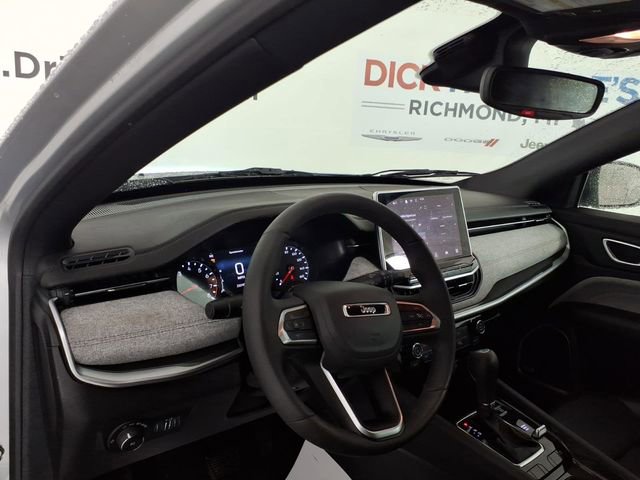 Used 2024 Jeep Compass Latitude w/ Sun and Sound Group image 12