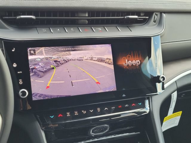 New 2026 Jeep Grand Cherokee Altitude AWD/4WD image 11