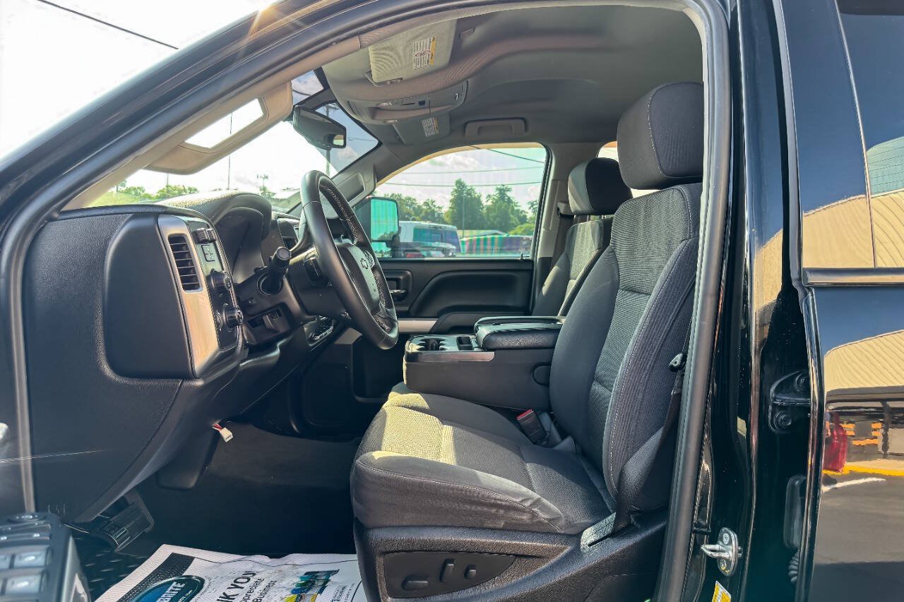 Used 2018 Chevrolet Silverado 2500 LT w/ Midnight Edition AWD/4WD image 20