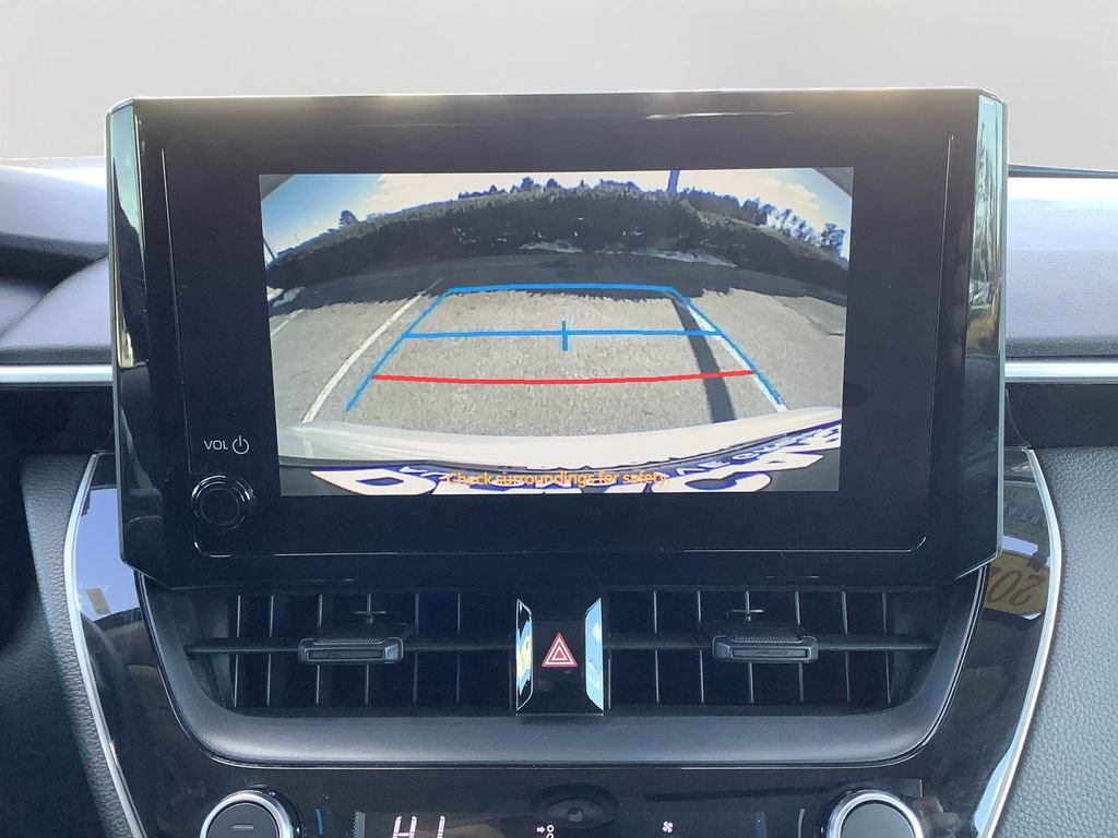 Used 2025 Toyota Corolla LE image 31