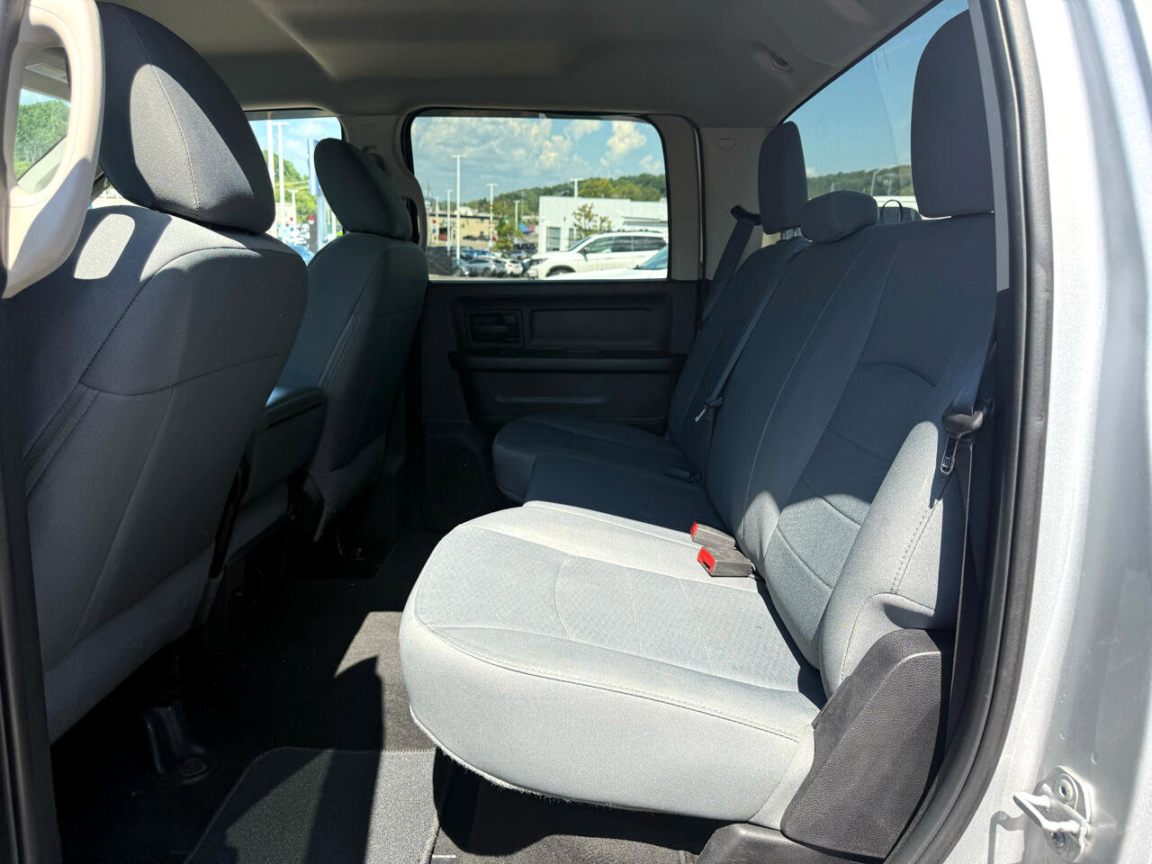Used 2015 RAM 3500 Tradesman w/ Chrome Appearance Group image 19