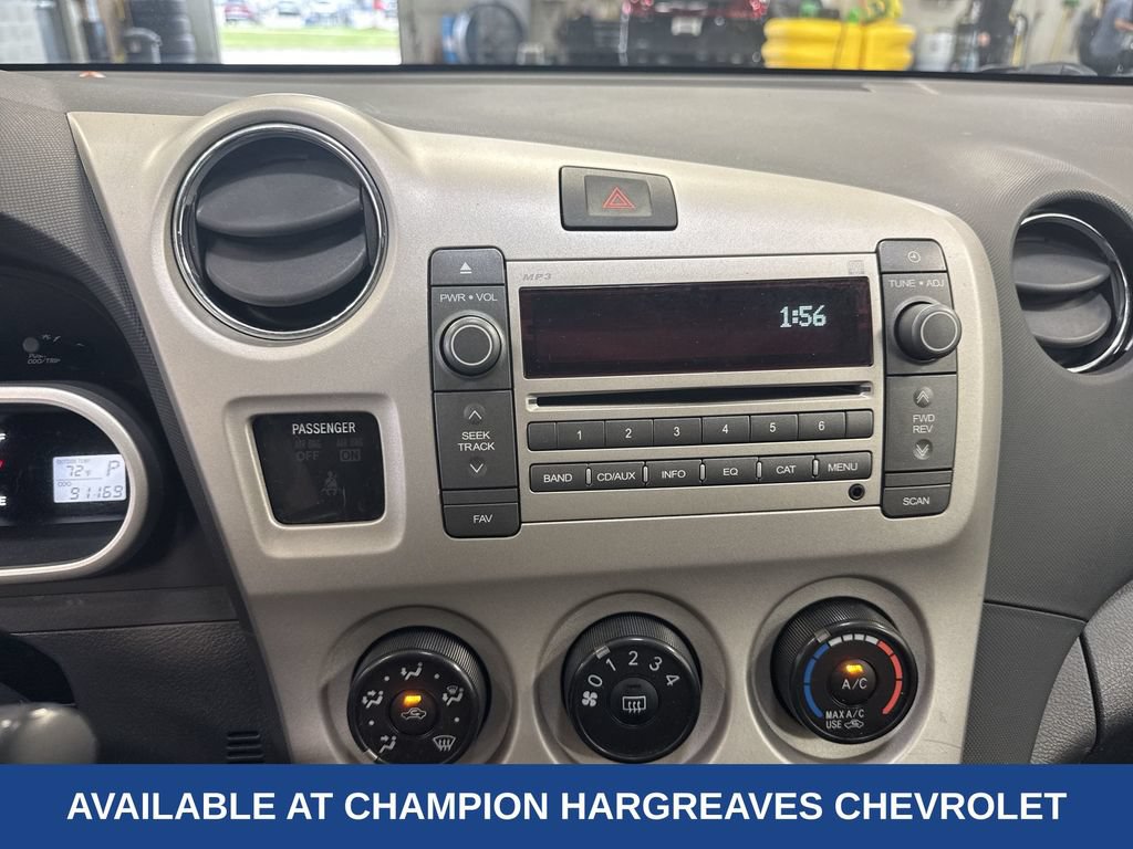 Used 2009 Pontiac Vibe w/ Sun And Sound Package FWD image 19